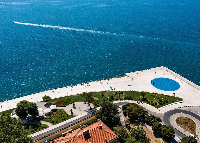 Neda - Two Bedroom Appartamento